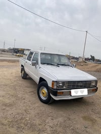 تيوتا بيكم • موديل ٨٦ • رقم ديالى