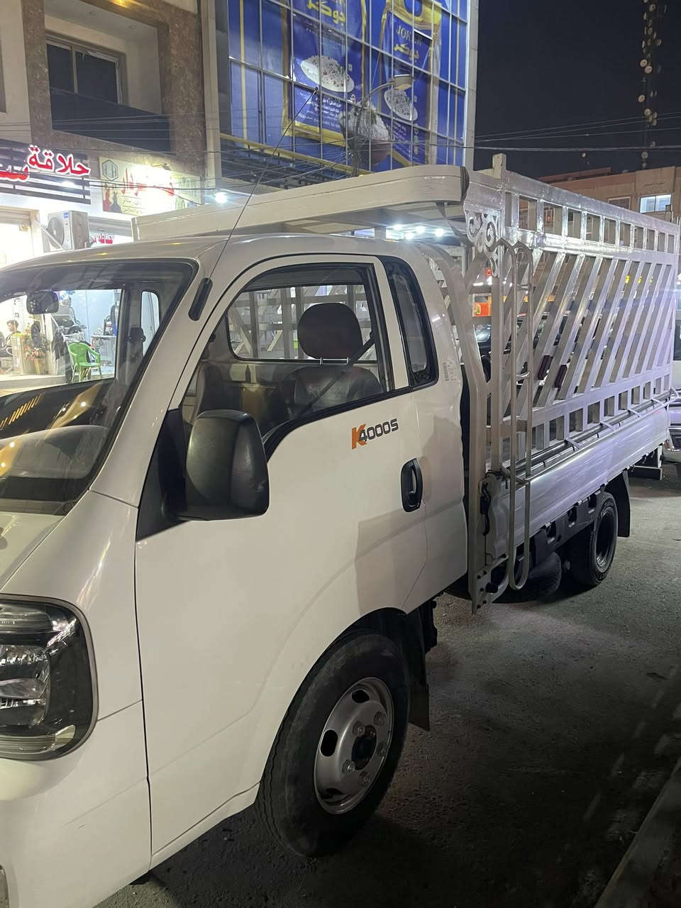 السلام عليكم كيه فحل للبيع موديل 2023 ماشه 51الف رقم كربلاء الجديد مشروع وطني ابكل المحفضات يتحول السيارة مكفوله كفاله عامه بيه بس تكحيل بل باب الي ابصف السايق 
رقم ***********
عنوان بغداد
