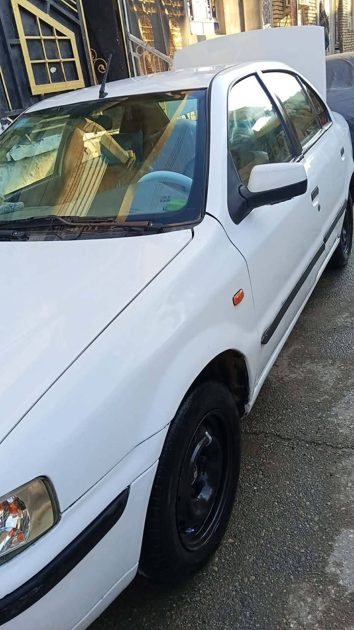 السلام عليكم سمند خصوصي رقم انكليزي ذي قار نضيفه المكان الناصريه مركز***********
