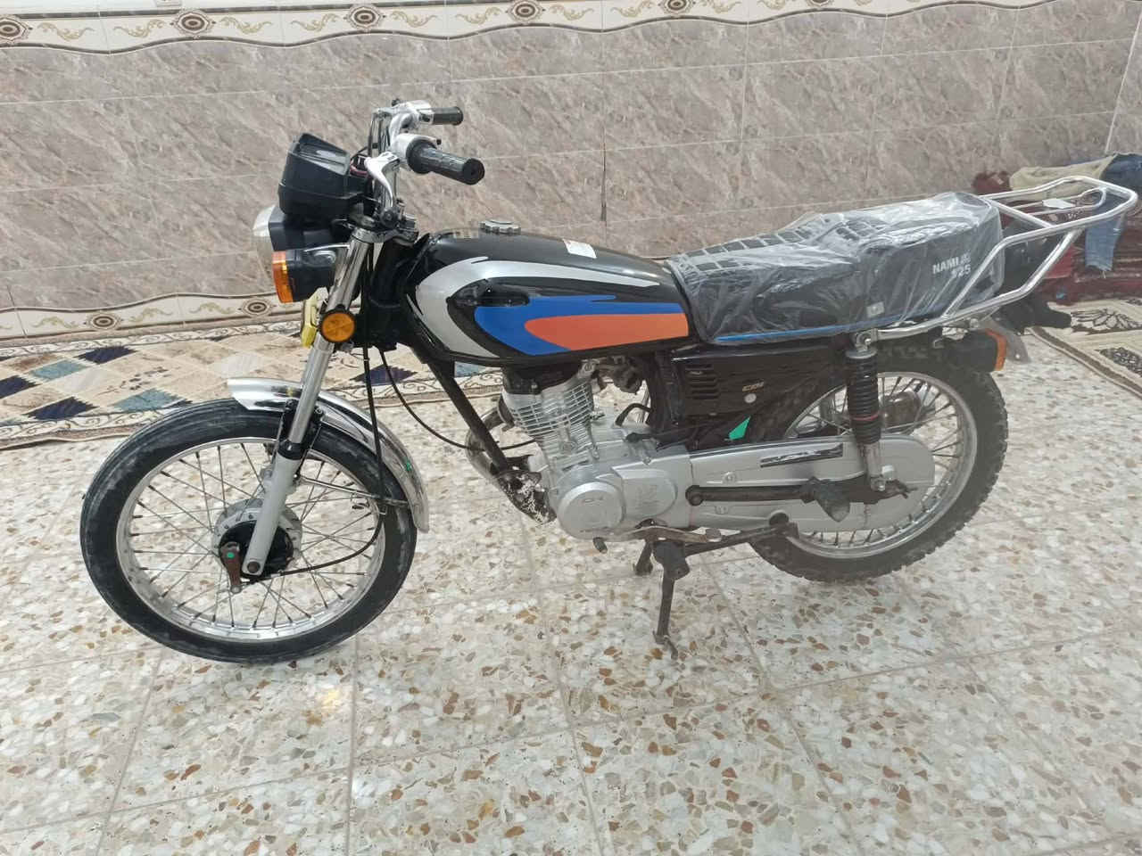 سلام عليكم  دراجه لبيع كللك الدراجه نضيفه كلش شوفت عينك المكان نجف مقابيل القريه الغدير السعر  400


**إذا كنت صاحب هذا الإعلان وتريد حذفه لأي سبب، رجاءا أرسل رسالة إلى الدعم الفني**