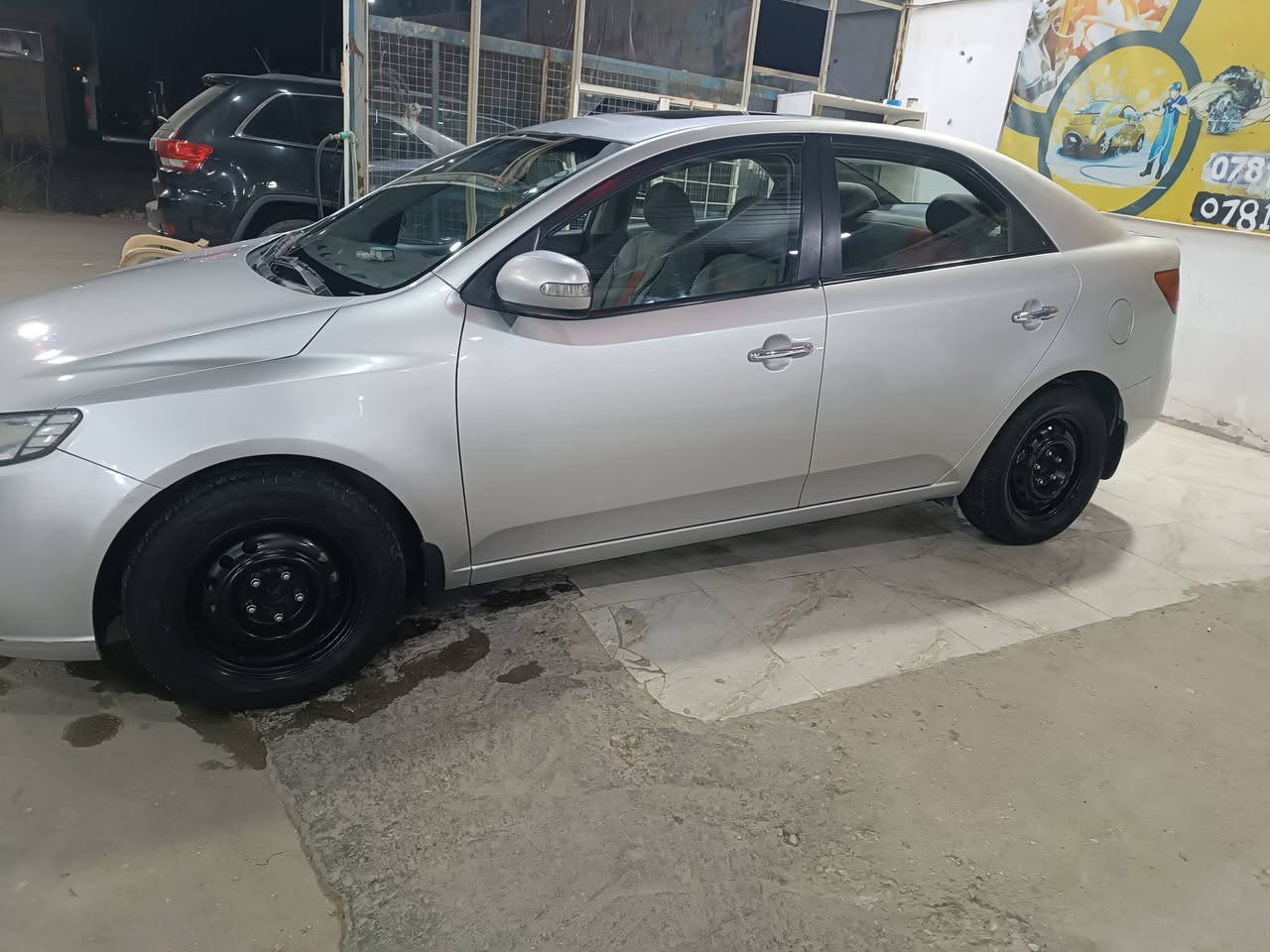 للبيع سيراتو خليجي موديل 2010
محرك 1.600 دووش
رقم سليمانيه بأسمي سنويه مجدده الحد سنة 2029شهر 11
تريد اداورلك بأسمك تريد وكاله
بيها قطعتين رش مال شخوط الباب الخلف الصدر والجاملغ الامامي من جهة السايق وشويه الرش لايح الجاملغ الخلفي شي بسيط مكفوله من الضربه
 محرك وكير مكفولات 
تحكم استيرن جها وحده حداديه نضيفه تبريدها منقص غاز

السعر100$وبيها مجال  

مكان السياره كربلاء 
رقمي ***********
متواجد على الخط والواتساب
