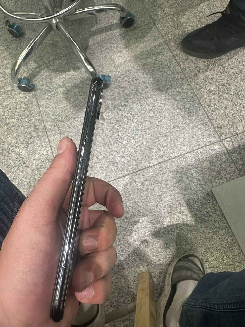 Xs max للبيع
ذاكره 256 
بطاريه 79 
الفيس ايدي شغال الجهاز شغال كامل 
مستبدل فقط ظهر 
***********
