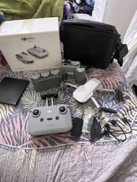 للبيع ادرون مني2 كومبو وياه 5مطاريات ووحده منهن ابلاس  درون نضيف بس بي...