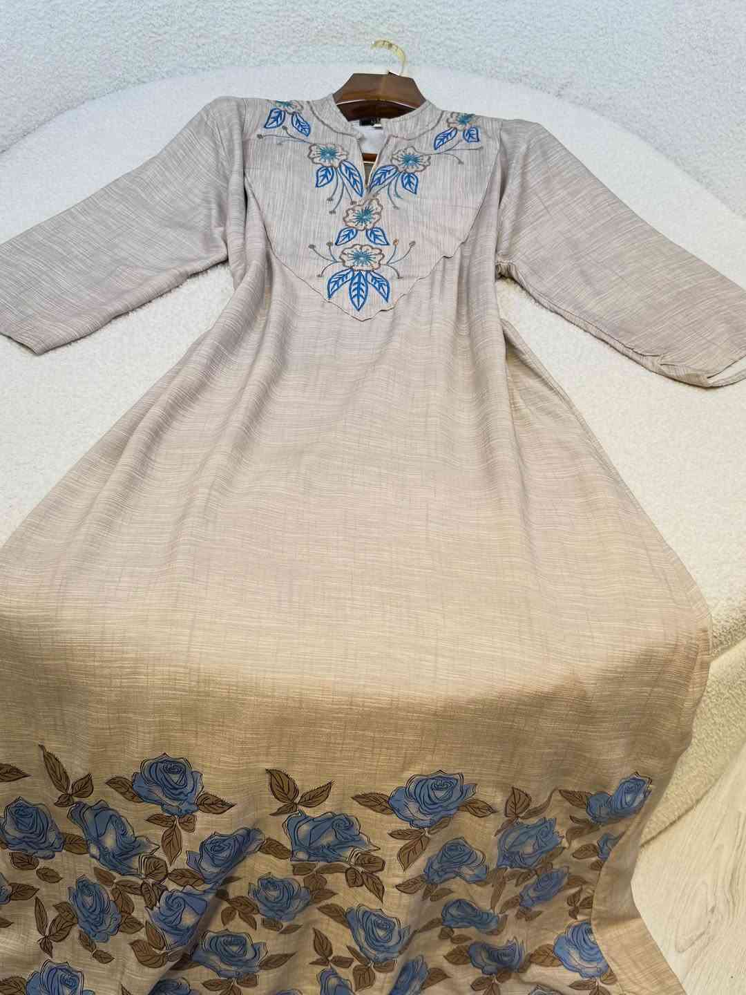 الــسعـر10الـف✨🤎
القياسات(L,xl,2x,3x)
الخـامة(كشمير)

الـسعر10الـف🤎✨
القياسات(4x,5x,6x,7x)
الخامة(كشمير)

للحجز و الاستفسار التواصل على الأرقام واتس اب 
***********
***********
***********
***********

توصيل بغداد  5000
توصيل محافظات  5000
