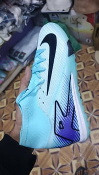 حذاء • أصلي • توصيل مجاني