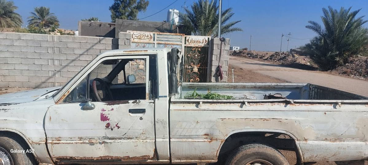 السلام عليكم للبيع بيكم موديل 87 سياره جاهزه رقم مثنى السعر 17 ورقه وبيه مجال اي ستفسار هاذ رقمي ***********
