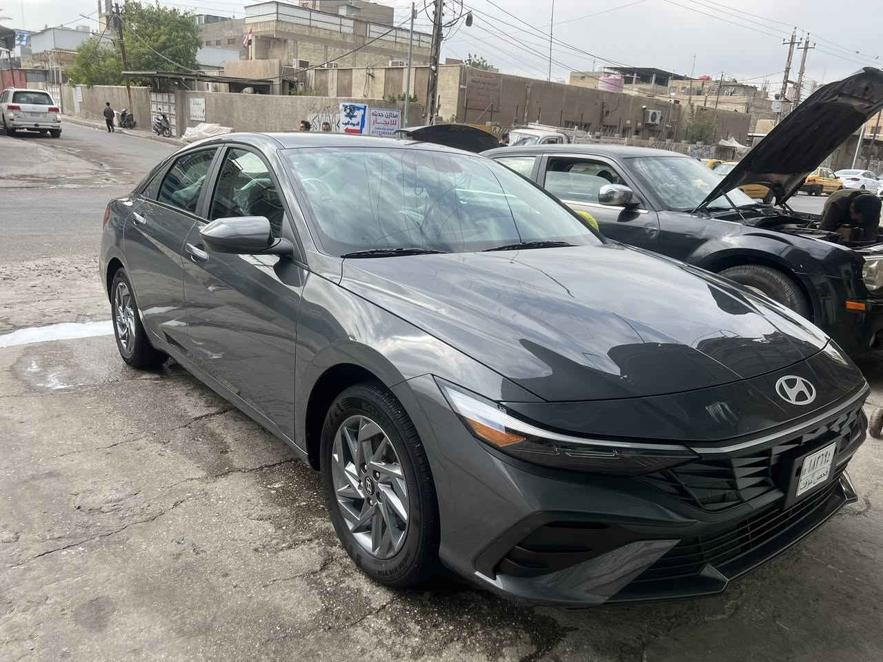 سلام عليكم الانتره مديل 24 بدون يرباك ماشيه 21 الف كيلو بيه خشم جاملغ وباب سايق سياره ليبل واحد سعر 142 بيه مجال مكان بغداد الامين بدون رقم ***********
