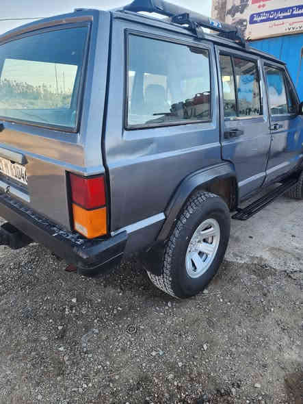 السلام عليكم جيب موديل ٩٠ محرك فيفتي وكير مكفولات سدر قبل سبوعين شاده جديد ورك خلفي ربطتين جدد شادهن طخم تاير قبل شهر شديته السيارة جاهزة العنوان علي الغربي السعر ٣٨ بيها مجال حق الجيه .
*********** اتصل او واتساب واذا مراوس بسيارة زغيره عادي
