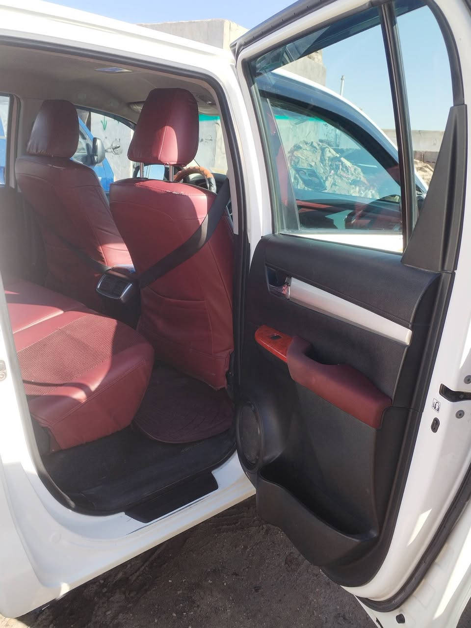 سياره 21 نضيفه سعرها 275 وبيها مجال للتواصل ***********
