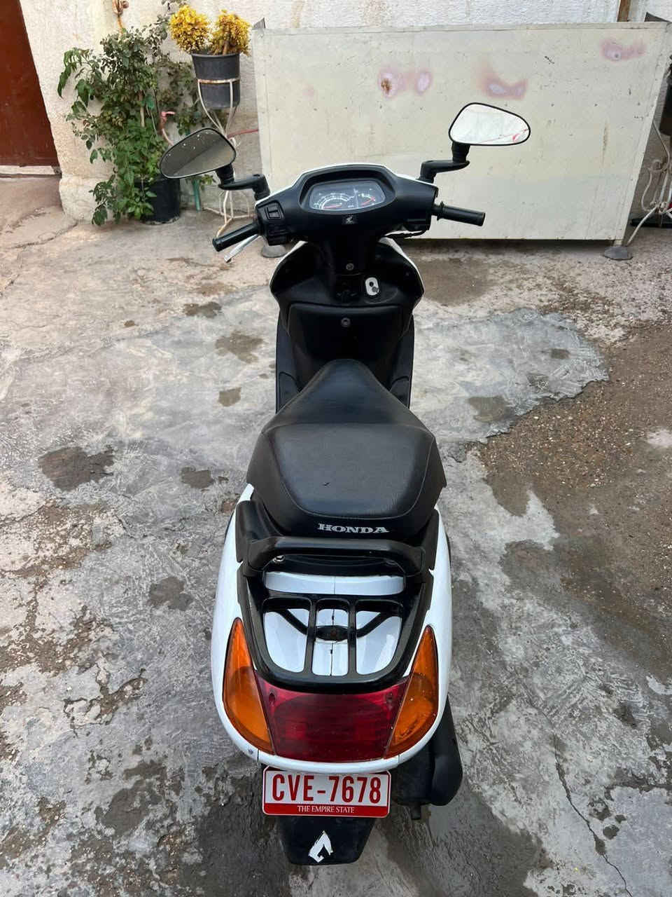 دراجه سبيسي ياباني للبيع مكينه خرسه كفرات جديده كهربائيات شغاله دراجه مال جناي نظيفه كلش تجي وياك فيتر گلب واخذ مكاني بغداد الاسكان 650 وبيها مجال ***********
