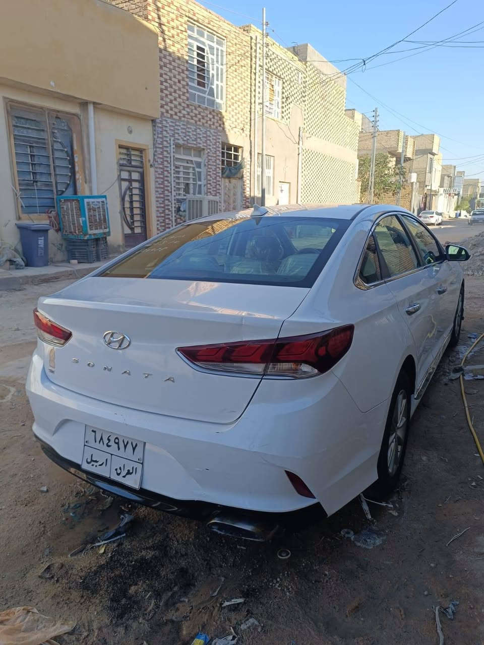 سلام عليكم
سوناتا 2019 أربيل 
ماشيه 67 كارتون سيارة للبيع السعر 130 وبيها مجال قليل 
تخم تاير صارله سبوع وباتري جديد تخم دسكات ربع متصرف عليها مكينه 2400
***********
***********

