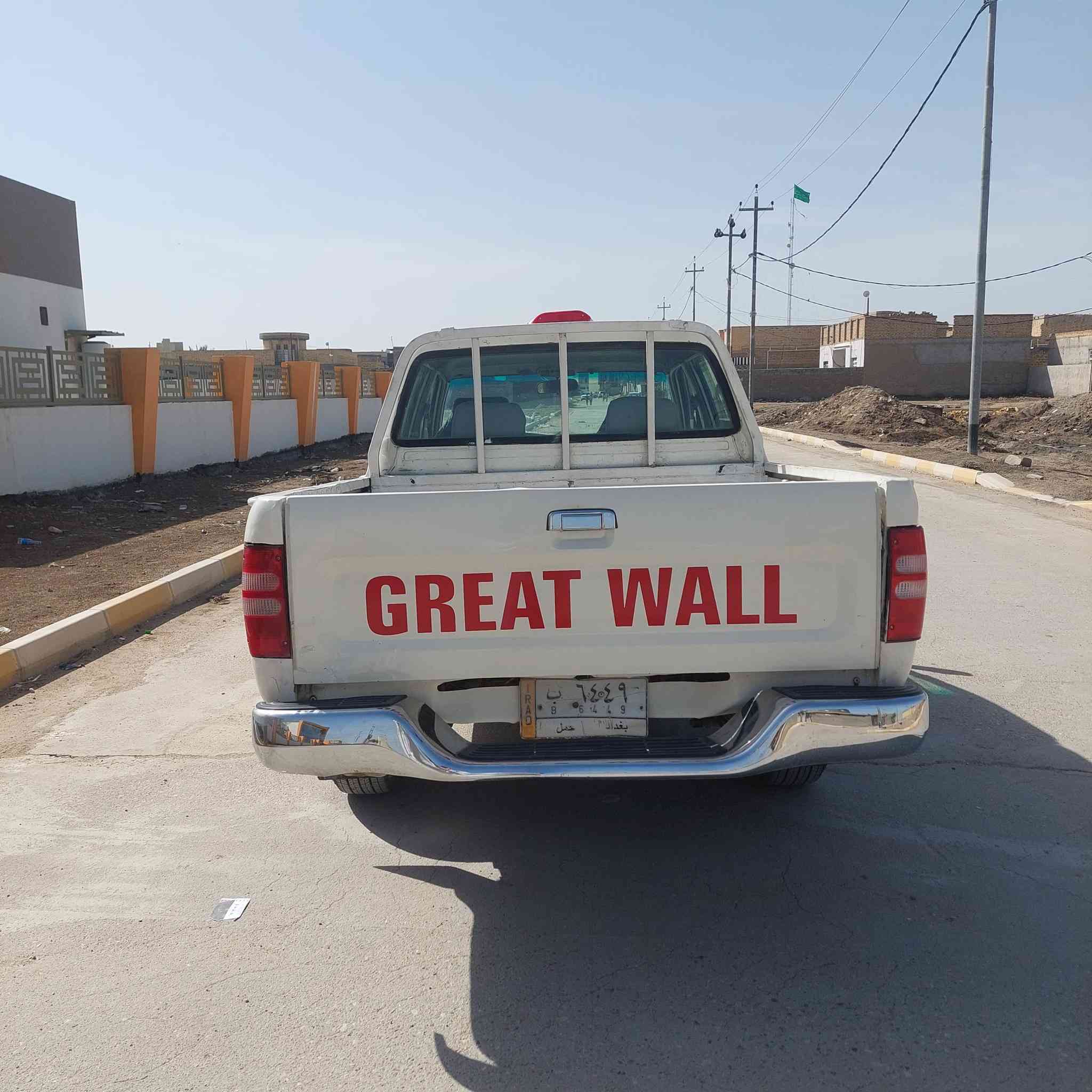 السلام عليكم  سيارة  بيكم دير للبيع 2006 رقم بغداد 
مداور ثاني يوم 
جاهزة من كلشي مكينه وكير( كير اوتو ماتيك)✅️ وكهربائيات 
تواير جدد توني شادهن 
لتواصل اتصل على الرقم وبيك خير وتدلل ***********
