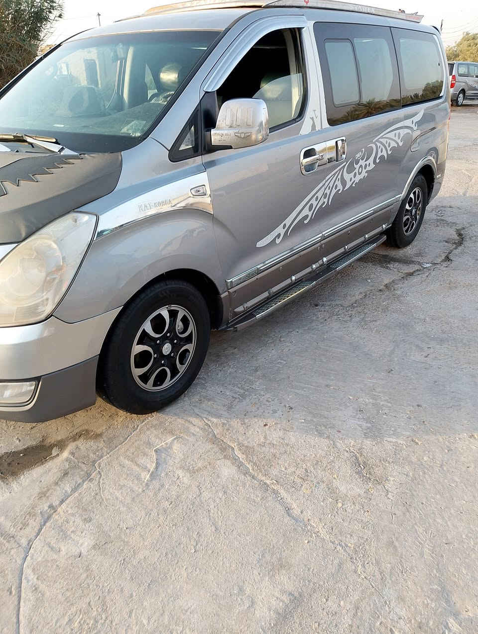 12 بصره باسمي السياره

مكانه الشطره  ،، مكينه سبعه نوزل وطرمبه تسعه
كمبريسر 20شغل محمد العتابي  
سياره بيه بارد جاملغ الخلفي كد شبر وبيه باب الصدر جارد
 السعر 163 وبيه مجال للشراي يدلل 

***********
