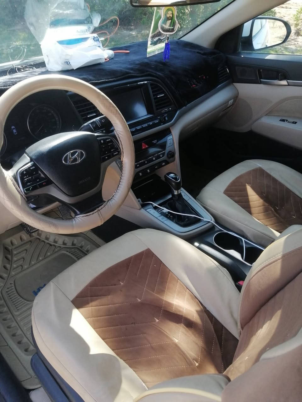 سلام عليكم للبيع لنتره مريكي موديل ١٧ كفاله عامه فغط بنيد مبدل سياره حلوه مال جناي العنوان ناصريه السعر118وبيه مجال بصيط نتصال عل هاذي رقم  ***********
