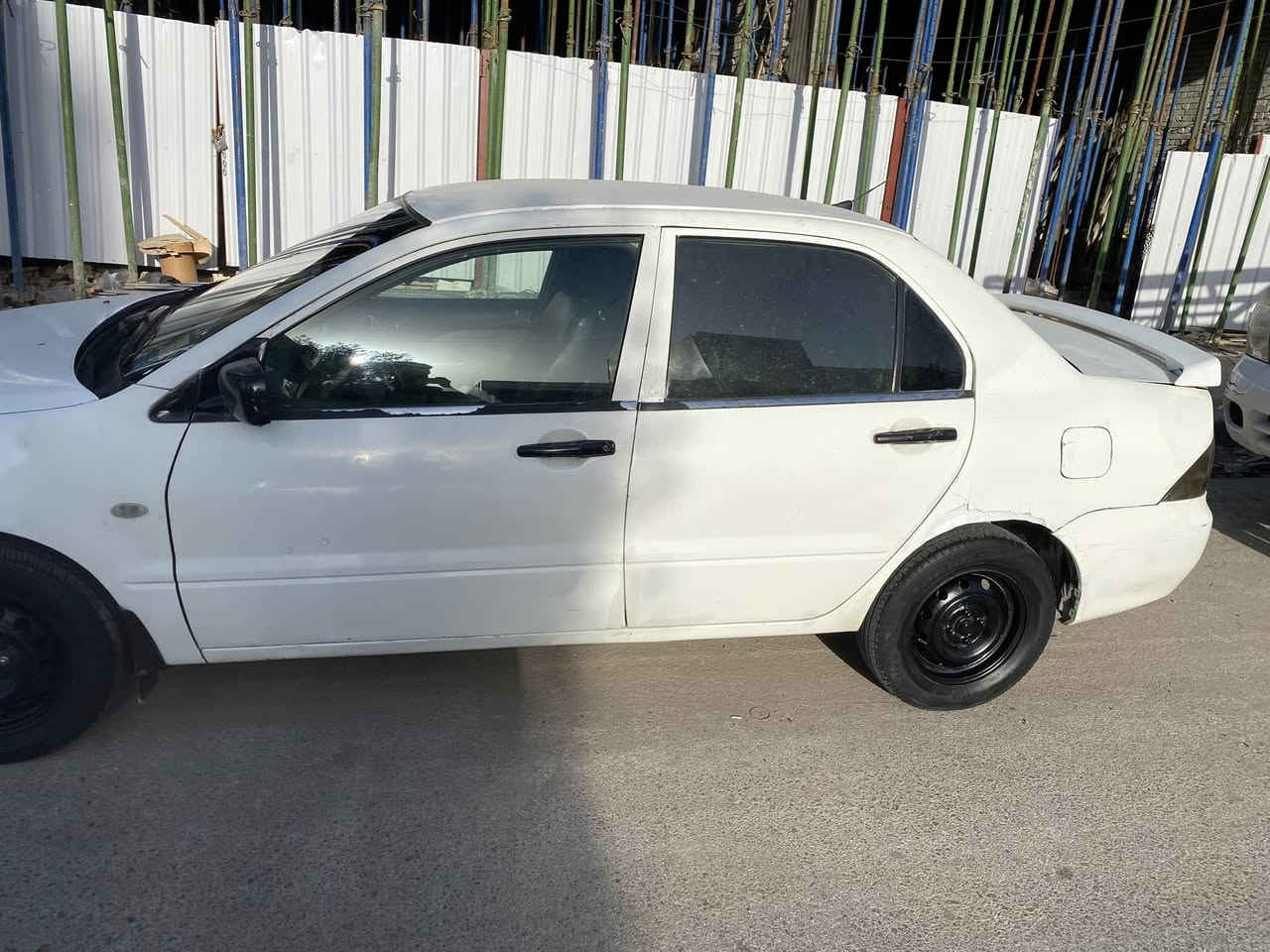 السلام عليكم 
ادوات  
٣٥ بيها مجال بسيط 
مكانها كربلاء 

***********
