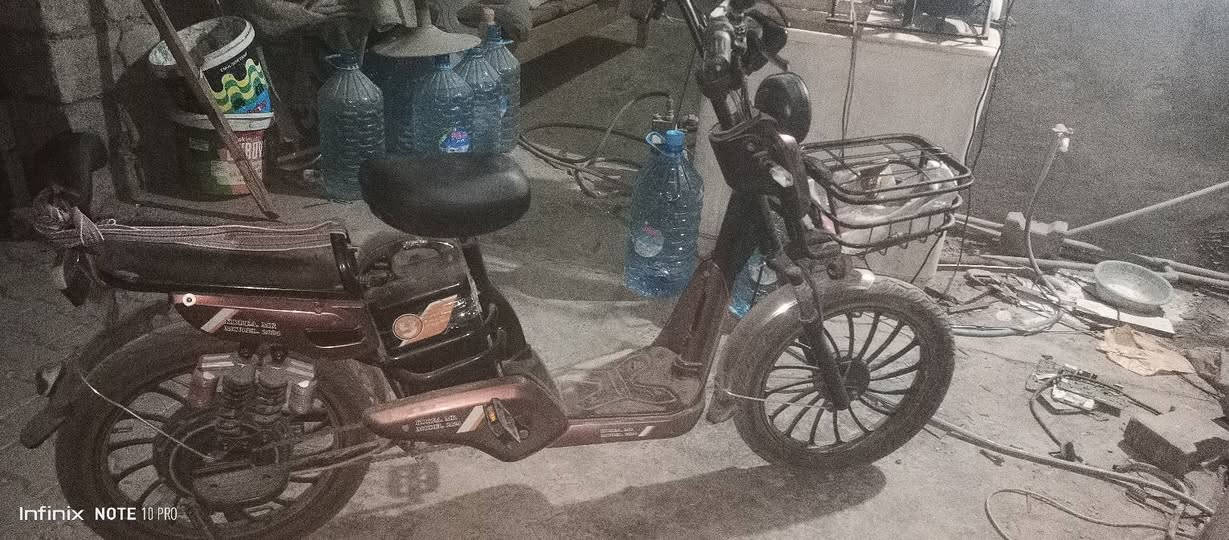 دراجه شحن حجم كبير للبيع بدون بطاريات سعر ١٥٠ منطقه واحد حزيران هاتف ***********
