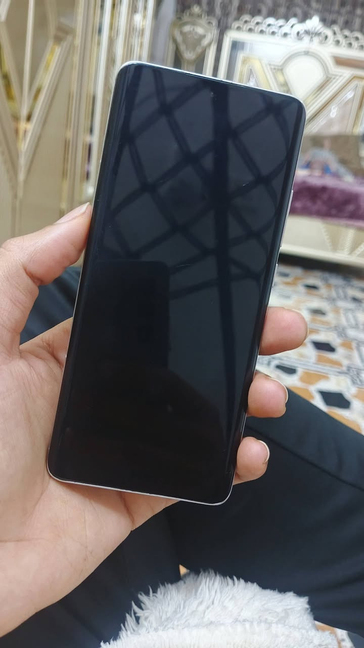 شاومي 12
ذاكره 256 عشوائيه12 جهاز نفس مموضح بالصور مكاني بغداد مدينه الصدر رقمي *********** سعر الجهاز 250 الف وبيه مجال للطيبين خاص موجود
