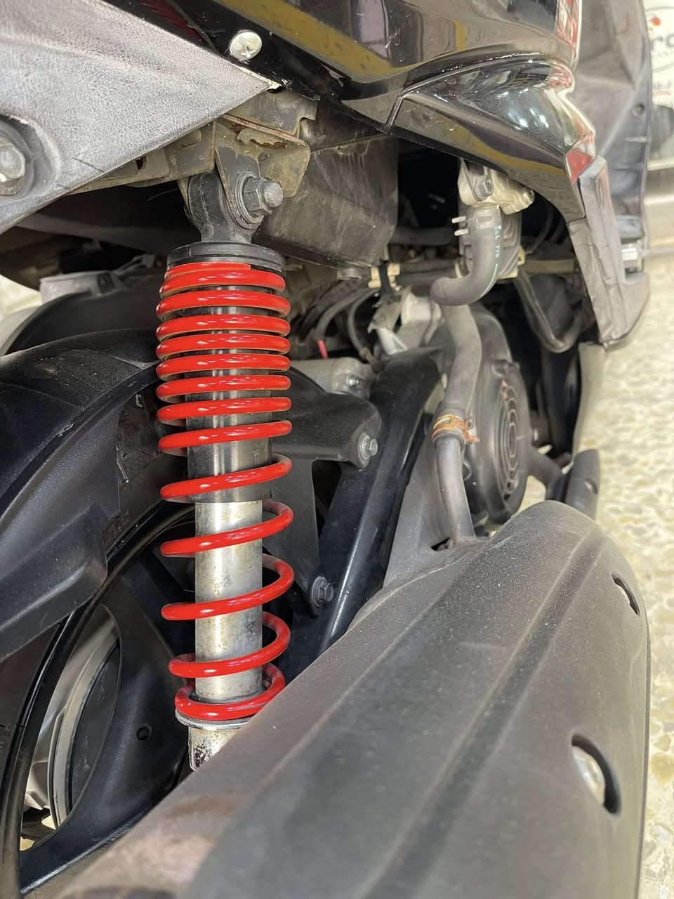 سلام عليكم سكنس فحل رمبه صار شهر نازله من الرمبه مكفوله كفاله عامه الدراجه زيرو ماشيه 19 الف نوزل ياباني خطين قبغ نفخ استان حساس مكينة خرسة ما ينسمع صوتها شلعة معدل خير من الله مكفولة كفالة عامة كهربائياتها شغالة دشبول شغال سعرها 11 وبيها مجال ***********
