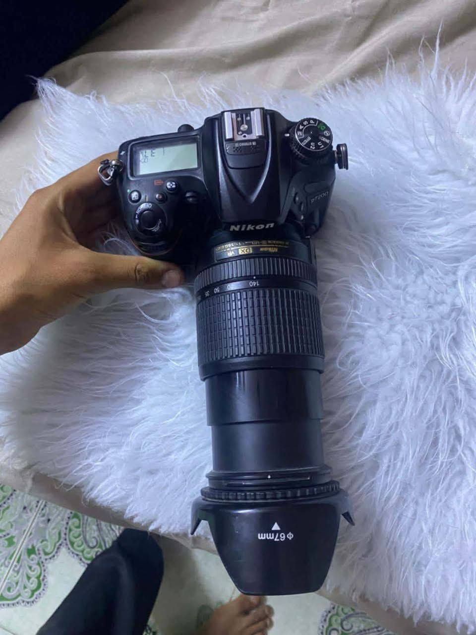 كامره نيكون 7200D للبيع
مع عدسة 18-140 
مع زوم رياضي 70-300
النضافة 90% 
السعر خاص او تواصل ***********
