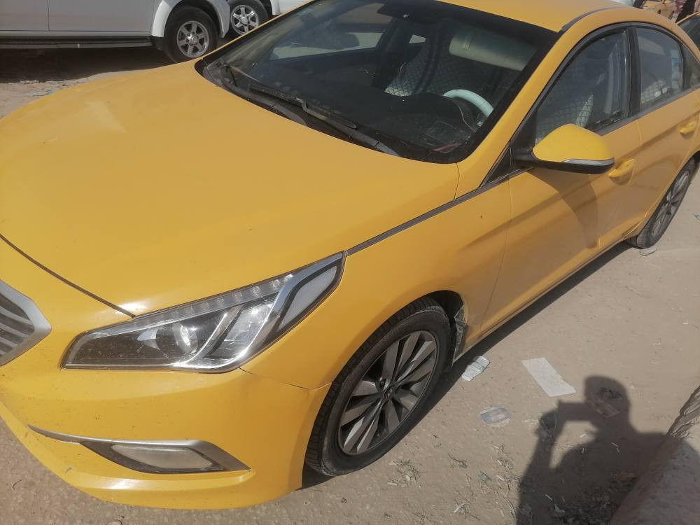 سلام عليكم 
سوناتا باسمي 2015 
كفاله كير محرك 
بيه فقط دحجه بالجاملغ الخلفي جهة العبري
 صبغه جديده رقم نكليزي جديد مثنى سنويه باسمي شخصيا 
السعر135 وبيه مجال حك الجيه 
العنوان الديوانيه الحمزه الشرقي*********** +
مراوس ب سيدونا
