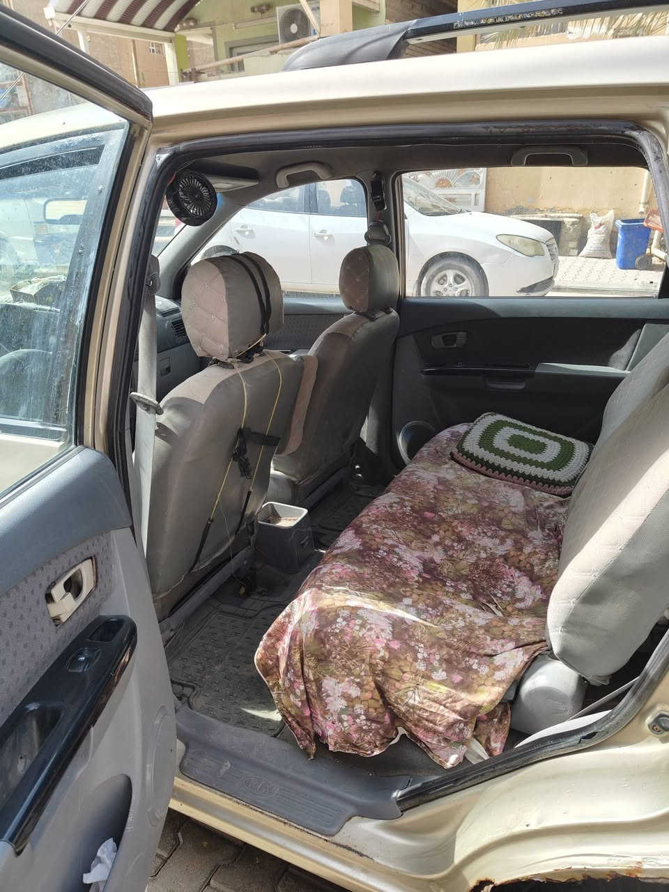 السلام عليكم
كيا كارنز سبعه راكب موديل2006 محرك 1800 بيه خياسات وصبغ بنيد مجاملغ بدون دواخل مكفوله سنويه مجدده 30 وباسمي كير عادي محرك نظيف مكاني نحف والسعر 65 ورقه 
***********
