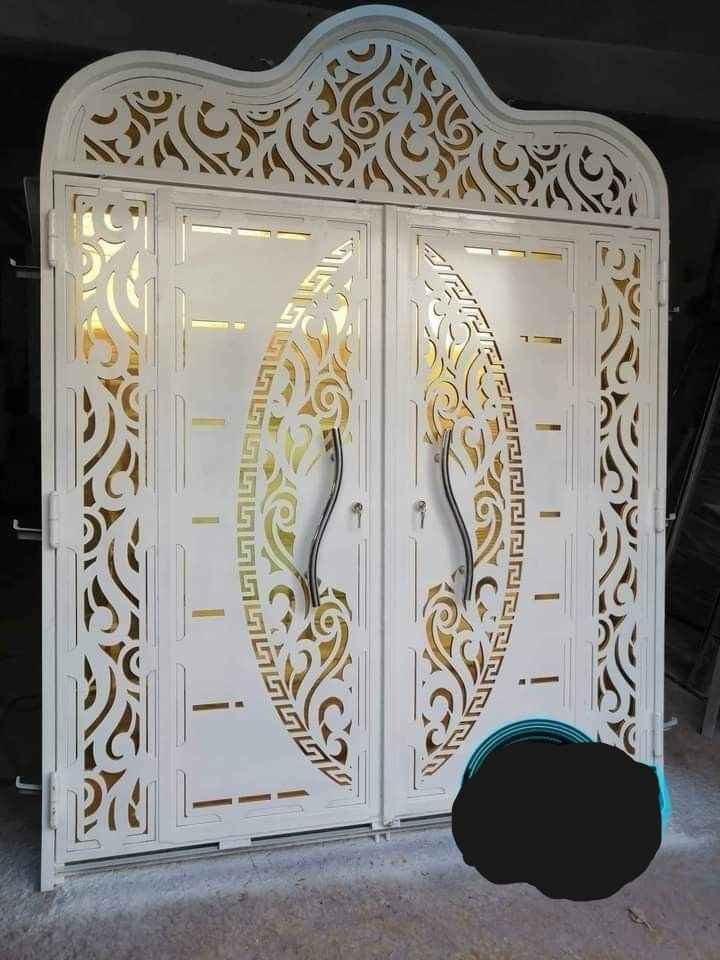 تفصال حسب الطلب 
حديد 2 ملم حقيقي 
باب 3 متر عرض 
طول مترين و10
باب مترين ارتفاع
عرض متر ب250
مع نقل او شد البصرة, العراق


**إذا كنت صاحب هذا الإعلان وتريد حذفه لأي سبب، رجاءا أرسل رسالة إلى الدعم الفني**
