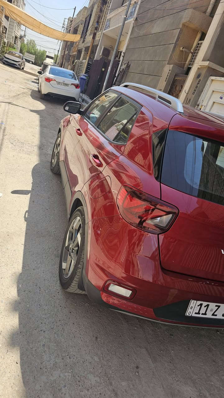 السلام عليكم 
2023 HYUNDAI VENUE
رقم بغداد مميز 
المواصفات …
بصمه ابواب
بصمة تشغيل + تشغيل عن بعد 
اشاير بالجاملغ
تحكم ستيرن جهتين
مثبت سرعه
تحديد مسار
قياده ذاتيه
شاشه كبيره اندرويد اوتو + كاربلي
منافذ شحن يو اس بي + تايب سي
اوامر صوتيه
تبريد شاشه
كشن حضن مخمل وجلد 
تدفئه كشنات
درايف مود ماوس
ثلاث وضعيات قيادة 
 عدادات شاشه دجتل
لدات لايت اماميه + خلفيه
كامره خلفيه دواره
تحذير تصادم
رادار امامي
رادار خلفي
رادار جانبي 
توقف ذاتي امامي + خلفي
نقطه عمياء بالمري
تراكشن مانع انزلاق
ويل كب حجم 17
شاشه اعطال
حساس تايرات
بريك 4 دسك
داخل  اسود 
فتحات التبريد والگير مطعم ابيض
عدسات ديناميكيه
كشف المنطقه المضلمه عند فتح اشاره
محرك 1600 دبل نوزل اقتصاديه كلش
( وباقي المواصفات بالشاشه )
بجم كبس 
بدون ايرباك 
السياره جديدة بمعنى الكلمة
حادثها فقط بك لايت خلفي عكس السايق 
السعر 135 وبيها مجال 

للاتصال ***********
