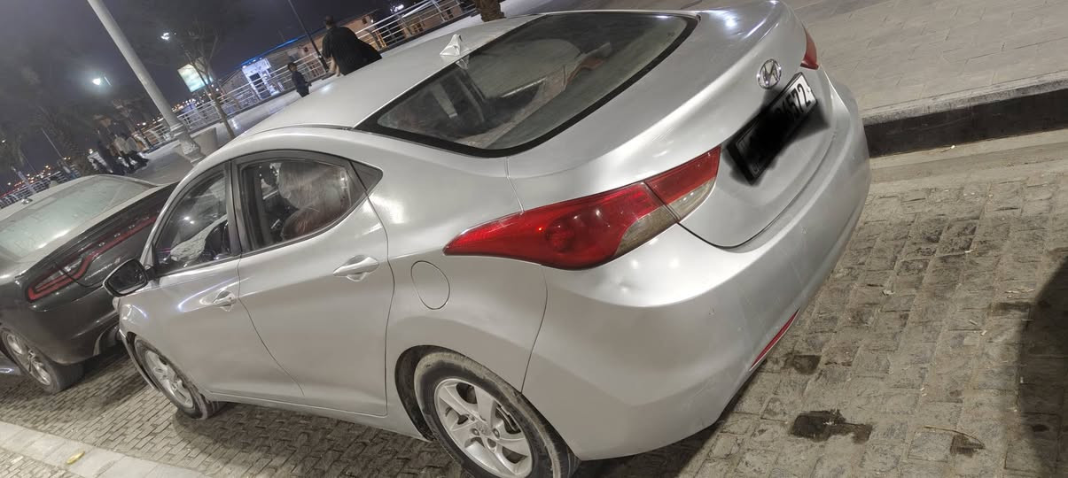 النترا أفانتي 2012 مكينة 1600 جي دي أي سنوية ل30 رقم بصرة انكليزي باسمي  هزه جديده صاعده كير جديد محرك كفاله تبريد كفاله وارد كوري يجي مامكفول من الصبغ الفحص طخه خلفية بالجنطه ما واصله ولامأثره عله أي شي كدام عينكم دوشمة جديده دواخلها ذهب غرفتها تخبل اشاير بالمري كهربائيات كلها شغاله بيع او مراوس حسب القناعه بلكات ومجاول جديده ادامة جديده للمحرك لا تنقيص لاتبخير سيارة مال بيت ما متعوبة خير من الله السعر 87 العنوان البصرة حي الاحرار قرب المحكمة ***********
