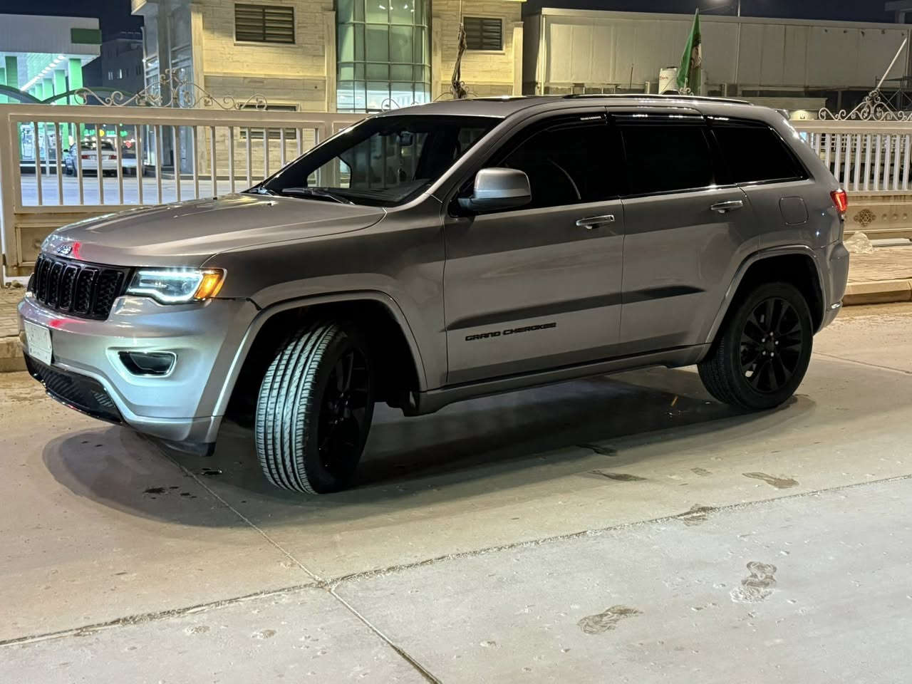 جيب شيروكي بلاك توب
2021 

داخله سرقه

مواصفات السيارة

1-رادارات جانبية 

2-حساس خلفي 

3-توقف ذاتي

4-ستيرن تدفئه

5-نضام ECO

6-مانع انزلاق

7-جنطة كهرباء

8-ويل كب كروم اسود 20

9-كشن سايق كهرباء وباقي جلد مطعم مخمل

10-تدفئة وتبريد بالكشنات

11-اطفاء ذاتي للمحرك لتوفير الوقود

12-شاشة كبيرة نضام Gps

13-تبريد قطعتين 

14-تشغيل واطفاء عن بعد

15-بصمة ابواب

16-مري جانبية هيتر مع عاكس للضوء 

17-كامرة خلفية دوارة-

18- لايت والبلوجكتر الامامي عدسة

19-بصمة ابواب

العنوان الكوت @واسط مركز المدينه

رقم الهاتف ***********
