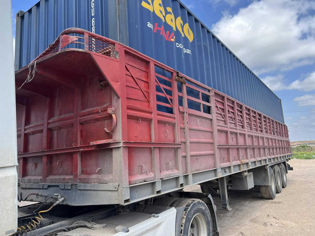 سلام عليكم عربانه أوربي الطول 1250جازه من كل النواحي مكانه تكريت السعر 50 وبيهه مجال شي بصيط رقم الهاتف ***********
