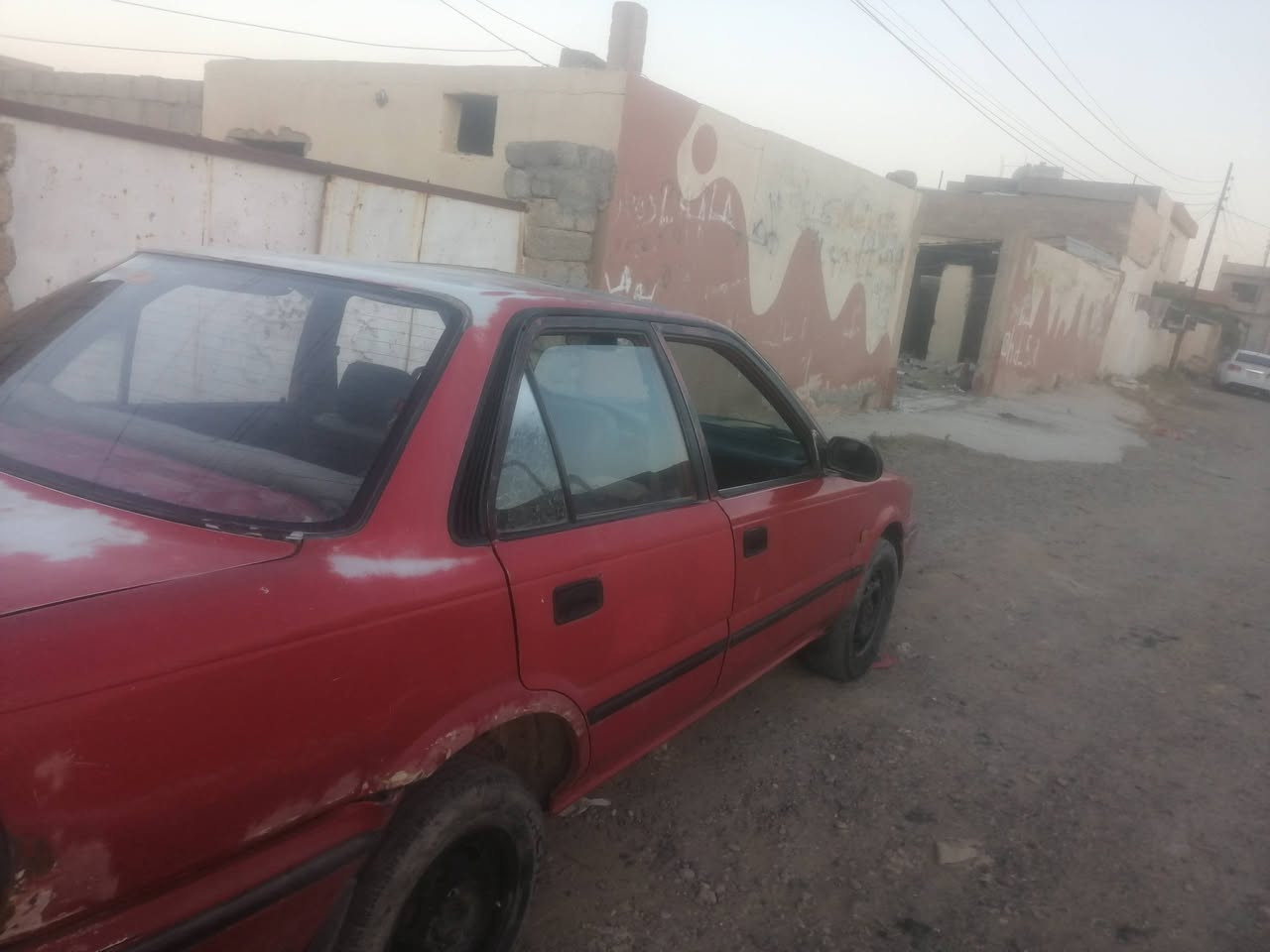 بعد التحيه وسلام كورله موديل قديم مصطره سياره شغاله رقم كركوك راعيها ماندلو سنويه صاقطه بل 19 السعر 15 وبيها مجال ***********
