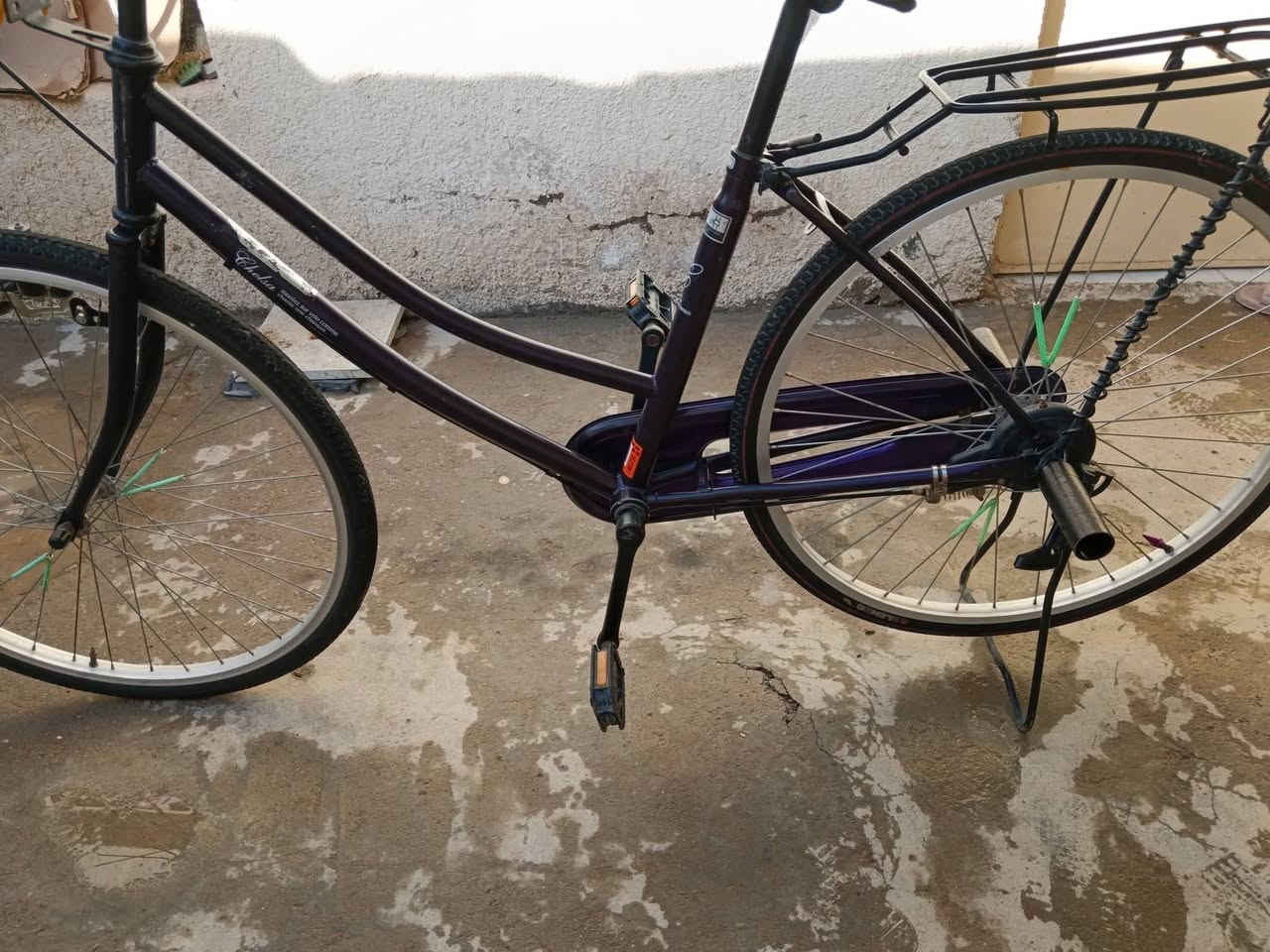 سلام عليكم بايسكل للبيع حجم 26 جاملاغات موجوده السعر خاص.


**إذا كنت صاحب هذا الإعلان وتريد حذفه لأي سبب، رجاءا أرسل رسالة إلى الدعم الفني**