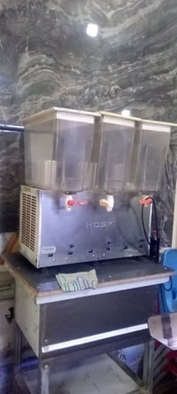 عندي براد عصير 3خانه هوسك تركي نضيف  وبراد لبن هوسك للبيع بغداد كريعات...