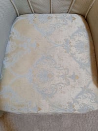 طقم تخم • ٨ مقاعد • ٣ نفرات وكرسين