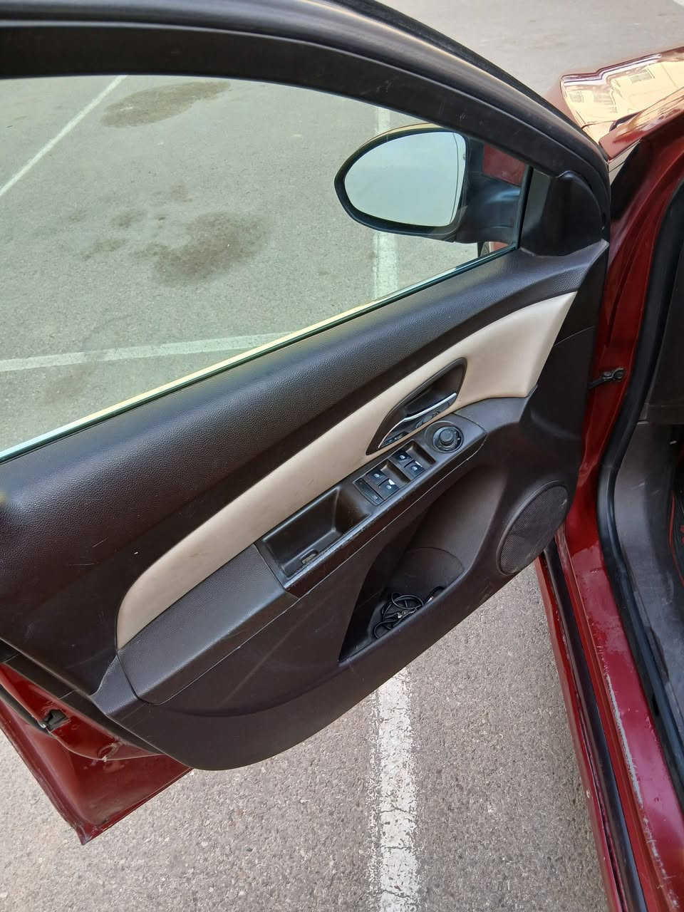 سلام عليكم من رخصت الادمن شوفر كروز12 امريكي سياره خير من الله  بيه جاملغ يسره خلفي عكس سائق سياره كامله مكمله ابيعلك صبغ حزام لباقي سيارة نضيفه بيها طخه بسيطه باب وره سايق
السيارة . 
تيربو ١٤٠٠  المرغوب آنسه صرف بانزين 
فتحه سلايت بصمه السيارة والبوب والصندوق 
بيه تحكم استيرن 
سياره مسويله ادامه بلكات نوزلات جدد 
تبريد ثلج خير من الله 
تدفئ شغاله سياره مال نوظف يروح بيه عل كد الدوام ويرجع 
سنويته لل٢٧ 
السعر ٧٣.    ***********
مكاني بسماية بغداد داخل المجمع
