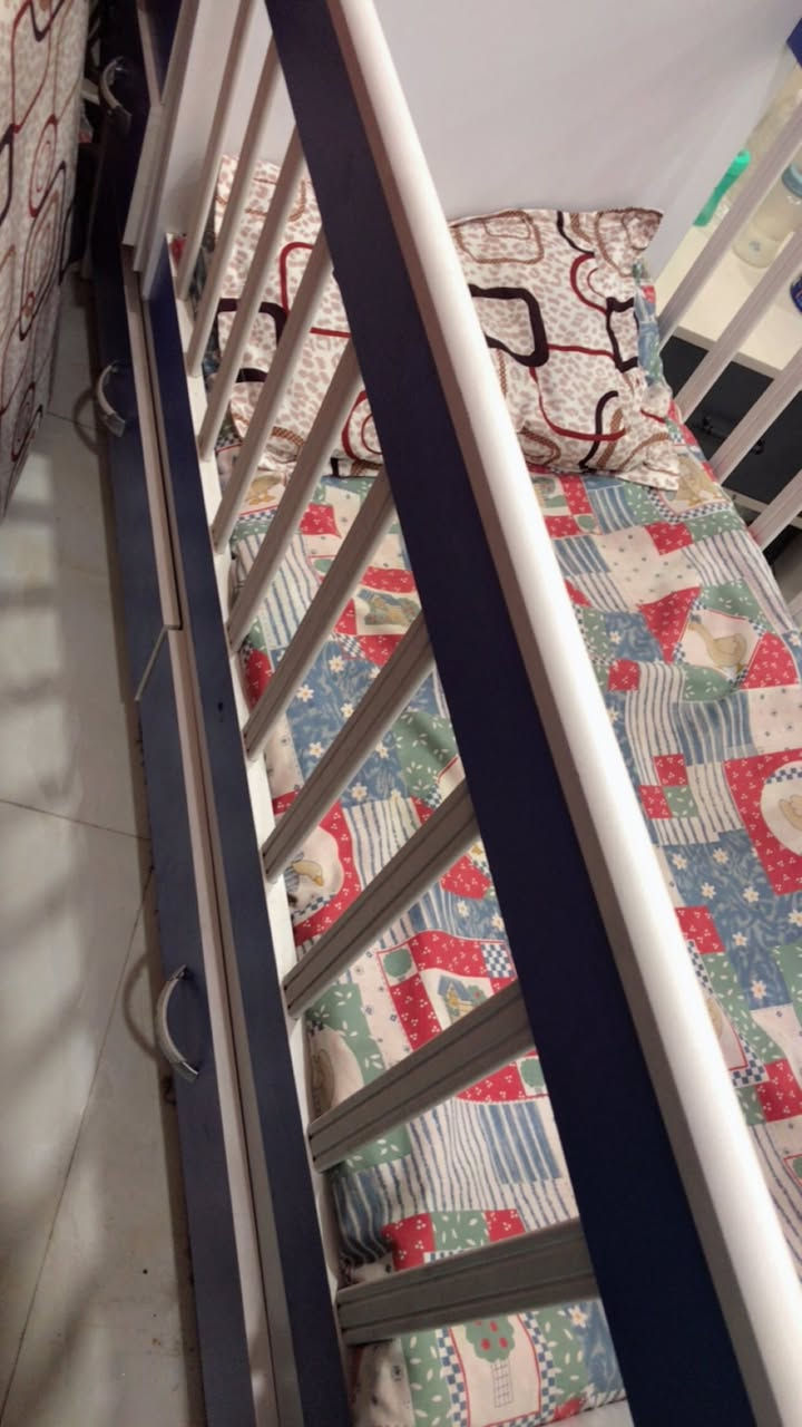 سلا عليكم عندي كاروك يتحول سرير  بعده جديد


**إذا كنت صاحب هذا الإعلان وتريد حذفه لأي سبب، رجاءا أرسل رسالة إلى الدعم الفني**