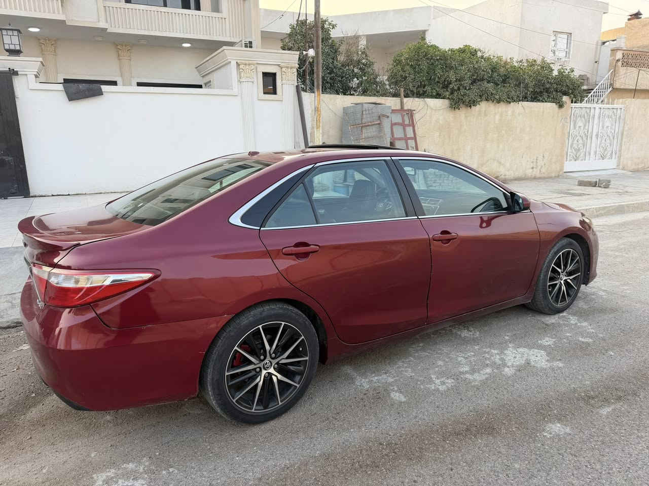 السلام عليكم
كامري 2016  xse v6  فول الفول
ستة سلندر 
محرك بشرط 
كير ع كلام صاحبها من اخذتها مبدل جديد
الضرر تخريب بونيد بدون بجم ودواخل وباب السكن وقبغ جنطة واكو مكانات بيها قطع صغار
القمارة مكفولة 
الموصفات 
سلايت
كشنات تدفئة
لايت زنون بلادي 
بصمة 
شاشة كبيرة
ترحيب
شحن واير ليس
شفتات ستيرن
رادار جانبي ورادار امامي مسار وتصادم
رقم دهوك بأسمي سنوية جديدة عظم عاج
بدون ايرباك ولا دواخل وهم تجي تفحص براحتك
ماشية 170 ميل تقريباً
السعر 150 ورقة وبيها مجال قليل جداً
ملاحظة السيارة بشرط ما بيها نقص برغي 
مكان تكريت ***********
