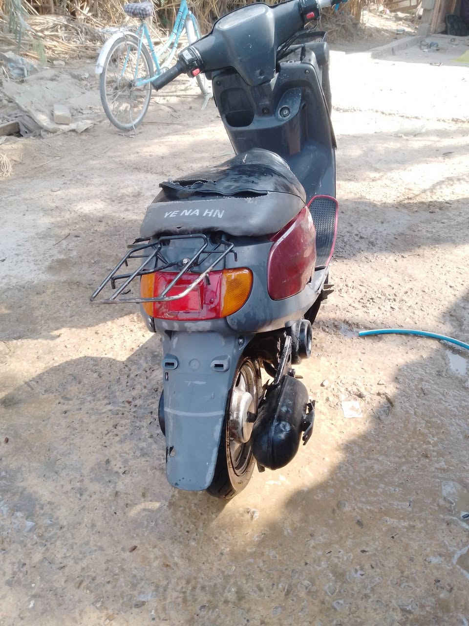 السلام عليكم دراجه للبيع ناقصهه بس تجفيت السعر 200وبيهه مجال ‏‪***********‬‏
