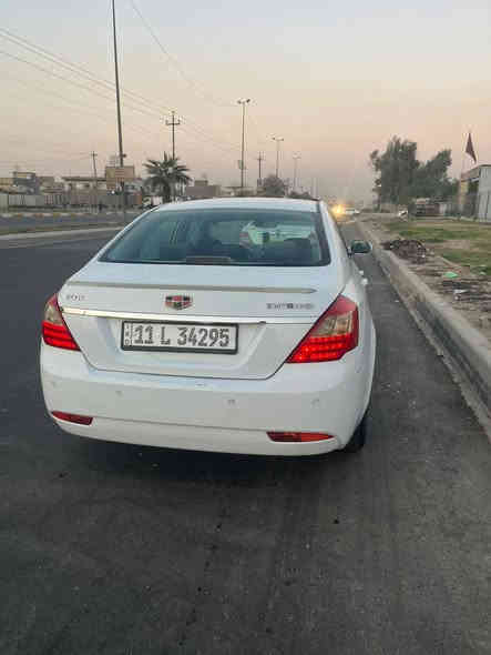 السلام عليكم ام كراند c7 كير ومكينه نيسان ١٨٠٠ جدد موديل ٢٠١٣ رقم بغداد انكليزي مكفوله من الضربه والتبديل والصبغ عده الهالات معمره ومرشوشه  السعر ٦٨ وبيها مجال ترهم مراوس بتكسي. مكان السياره بغداد العبيدي  ***********
