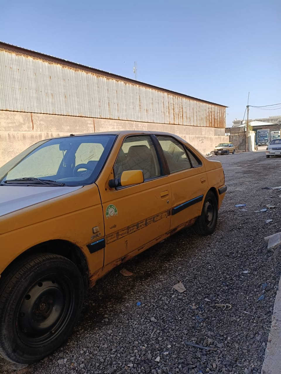 سياره مديل 11سنويه جديده مصفره سياره مكينه وكير شادهن جدد تبريد ثلج كهربايات شغاله سياره رادله تعدل لبدي شي خفيف ‭٠٧٧٤ ٠٧٦ ٨٨٧٣‬
