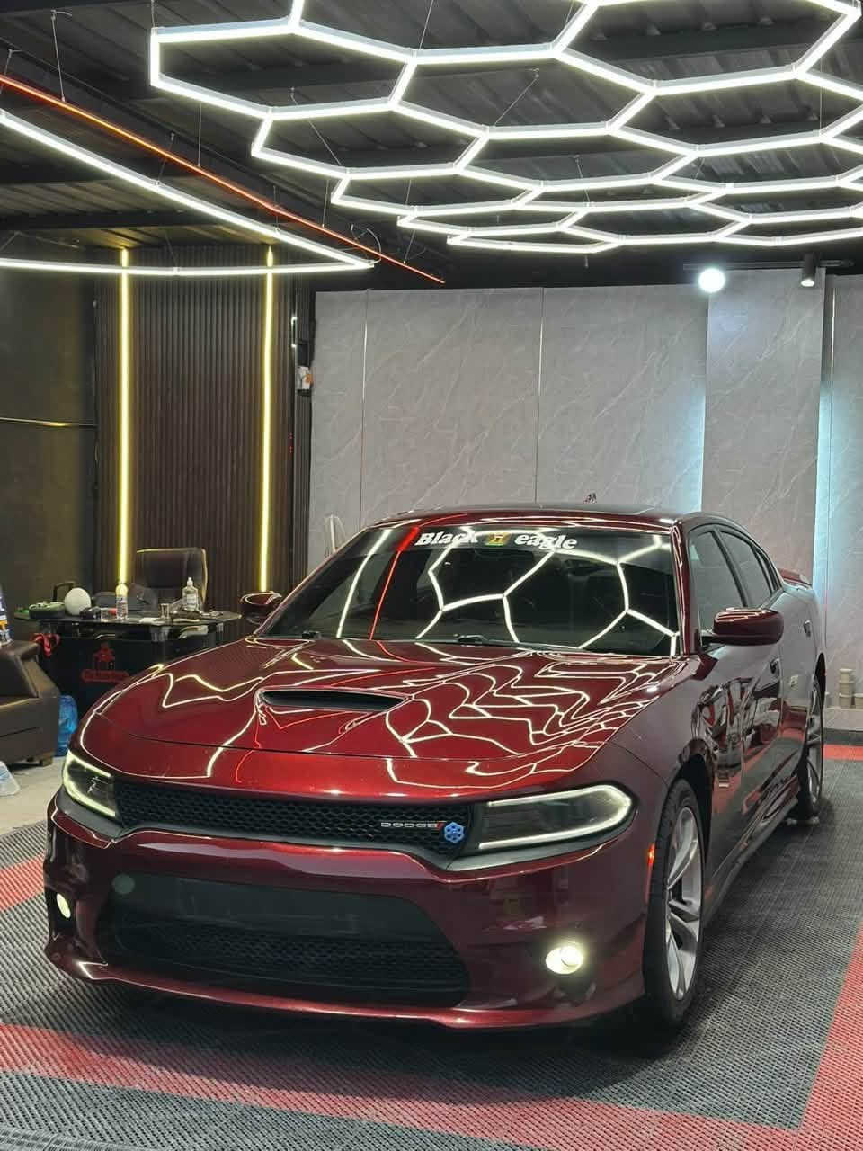 جارجر 2022 GT اصل 
فول مواصفات واحنه كاصينها من امريكا 
ما نقصها ولا برغي جديده بمعنى الكلمه 
ما يحتاج اشرح مواصفاتها لان متخلص 
مواصفات الفول معروفه ماشيه 82 الف 
وحادثها كلش حلو فقط الدعاميه الاماميه واكعه ومرجعينها نفسها مال الشركه 
للامانه متوازي على بيعتها وعارضها بسعر جوه سوكها 
260$ 
للتواصل ***********
