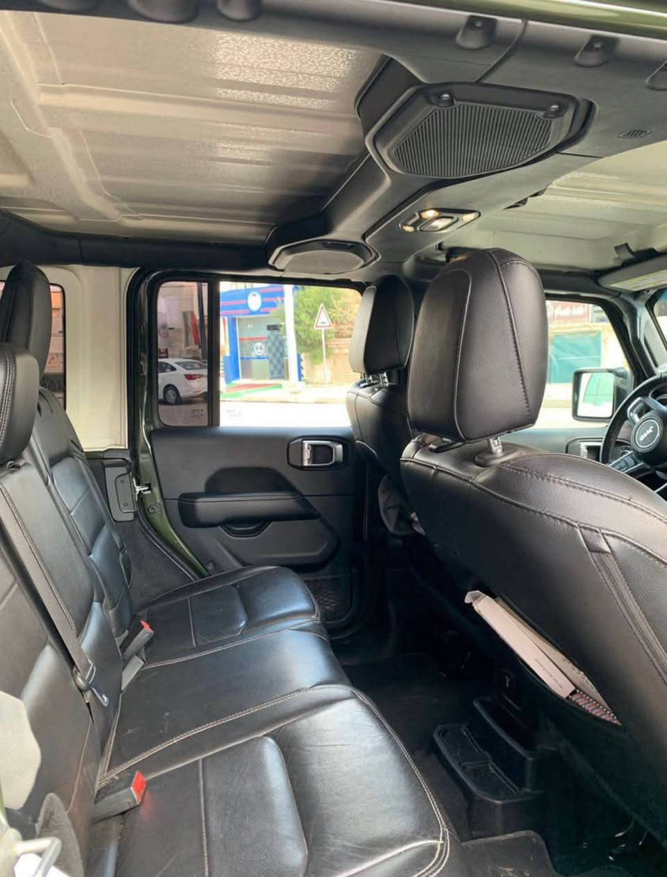 جيب رانكلر
 jeep Wrangler 
▪️موديل / 2021
چامرلغ و نیو سەندووق سبوغ
▪️بێ ناو ، بێ ئێڕباگ
▪️مەکینە v.4  
  2.0 تۆربۆ 
▪️سەنەوی نوێیە / رۆیشتن : 75 هەزار مایل مواسفات / سەحارە 
▪️نرخ / 255$جيب رانكلر
 جيب رانجلر 
▪️موديل / 2021
تشامريلغ ونصف علبة من سبوغ
▪️بدون اسم، بدون وسادة هوائية
▪️الآلة الإصدار 4  
  2.0 تيربو 
▪️سيارة جديدة / 75 ألف ميل / صحارى 
▪️السعر / 255 دولارًا.       *********** أربيل, العراق
