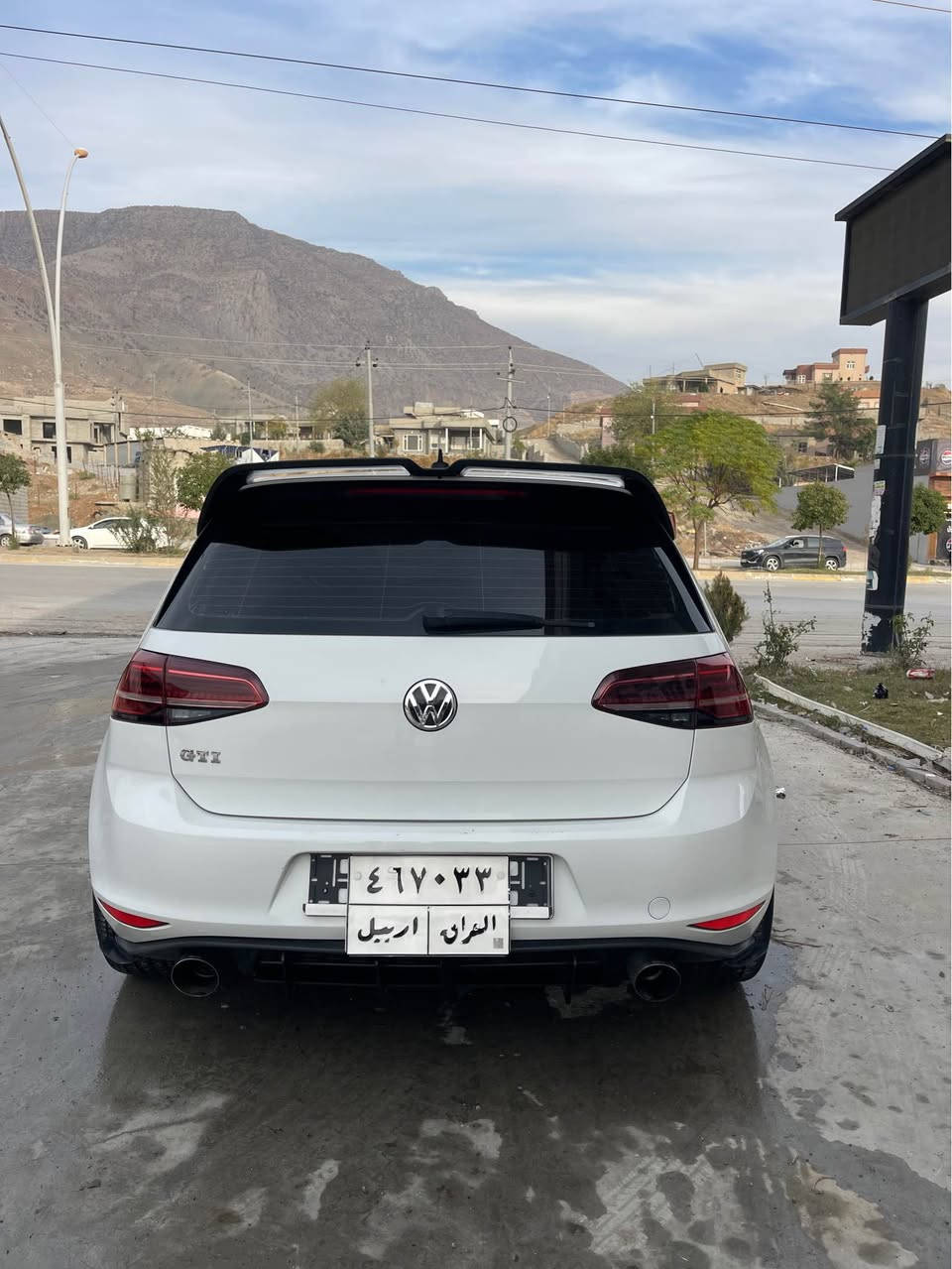 گۆلف GTI  مۆدیل 2016 دوو دەڕگای بیلاد گۆڕاوە لای سەكن  سەنەوی  بەسەرچووە  ١٠ وەرەقەش خرامەی لەسەرە لە سەعرەكەی دێتە خوارێ  سعری 128 معامەلە رەقەم مۆبایل *********** أربيل, العراق
