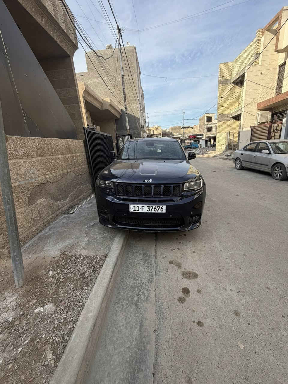 السلام عليكم 
جيب لاريدو 

2017 

صبغ 3 قطع جاملغات امامي وبنيد 

سيارة محدثة SRT دعاميات وبروجكتر وشباك

باتري عدد 2 جدد شركة acedelco

تخم تاير جديد 

ادامة كاملة 

لو حبري بغداد سنوية 2029 

شفتات ستيرن 

شاشة كبيرة 

داخل جلد تغليف اصلي مال جيب 

تخم دسكات اصلي جديد 

صدر امامي خلفي مكفول 

كير مكينة مكفول 

ماشية 155 الف كيلو 

عالي ناصي LED اصلي

سيارة جدا نظيفة مال بيت 

مكان الغزالية 

***********

200 وبيها مجال
