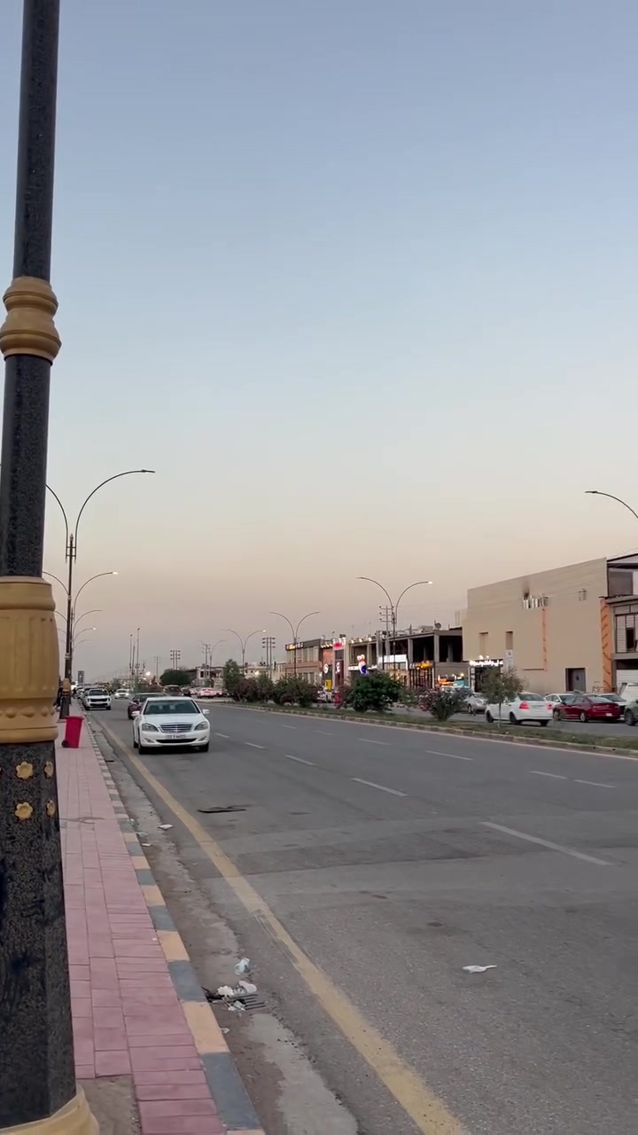 بيت للبيع حي السلام مساحه 150 م منطقة التصنيع خلف الدكتور خالد عنبر مفتوح عله مدينة العاب يتكون من طابقين 
للاستفسار 

***********سيد قحطان الغرابي 

***********سيد كاظم الغرابي
