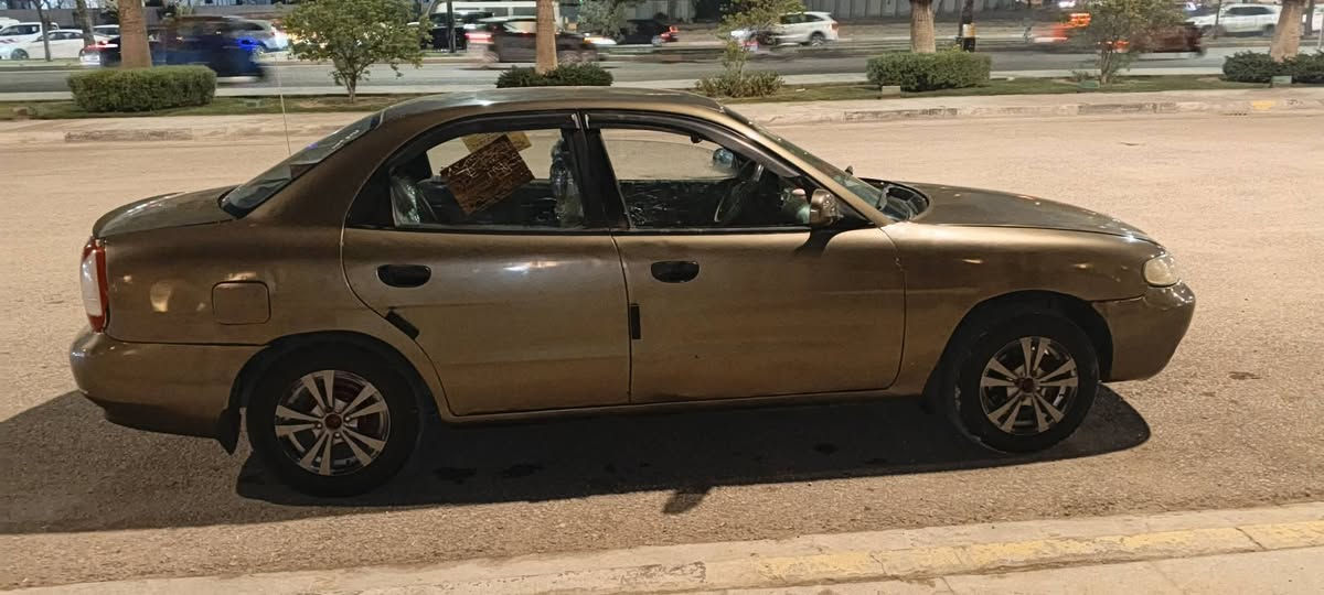 السلام عليكم 
دايو نوبرا موديل. 97
مكان كربلاء   
السعر 32 وبيها مجال 
السياره نضيفه وحلوه جهازه من كلشي 
رقم. ***********
