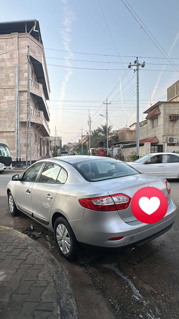 السلام عليكم ورحمة الله وبركاته عندي رينو فلاونس موديل 16 للبيع مكاني البصرة رقم بغداد سعر 70وبيها مجال حك الجية حسب كلام الأختصاص يكولون بيها مشكلة بالكونترول حاليآ السيارة واكفه اذا اكو مراوس بسيارة حسب القناعة *********** هذا رقمي
