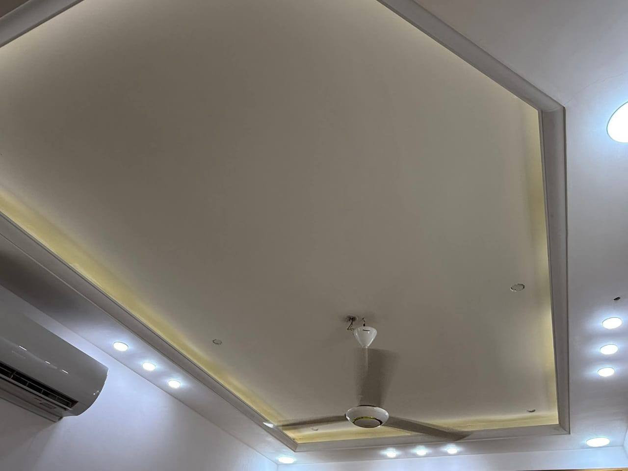 🏠  دار للبيع  🏠
                
 طابو ملك صرف مساحة (150م)  🏘
              الواجهة  ( 7.5م ) نزال ( 20م) 
 بناء حديث جداً طابقين 🏠  2025
#طابق_الأرضي_اول : استقبال، صالة، مطبخ  ،  غرفة منام 1، مجمع صحي داخلي وخارجي ،🚘 مناور 2

#طابق_الثاني :غرفة منام ٢ ، صالة   ، بيتونة كبيرة 

🌎 #الموقع : بابل ابي غرق حي الحسين / خلف محطة  بانزخانة إليسار 

💶#السعر_خاص / لدينا عروض تناسبا   
#ملاحظة  نستقبل كافة عروضكم ولدينا المزيد من العروض
#للاستفسار_الاتصال_على_الارقام_مكتب 

#عقارات_احمد_عطاالله_آل_منصور _للعقارات _والمقاولات العامة والتصميم الهندسية 
بابل ابي غرق حي الحسين قرب محطة اليسار
رقم الهاتف /  *********** 🇮🇶🌷
