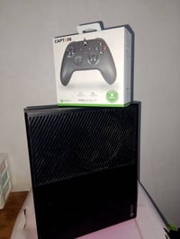 متاح جهاز Xbox one  جهاز نظيف مامفتوح مع جوستك  واير بالكارتون وبقية ا...