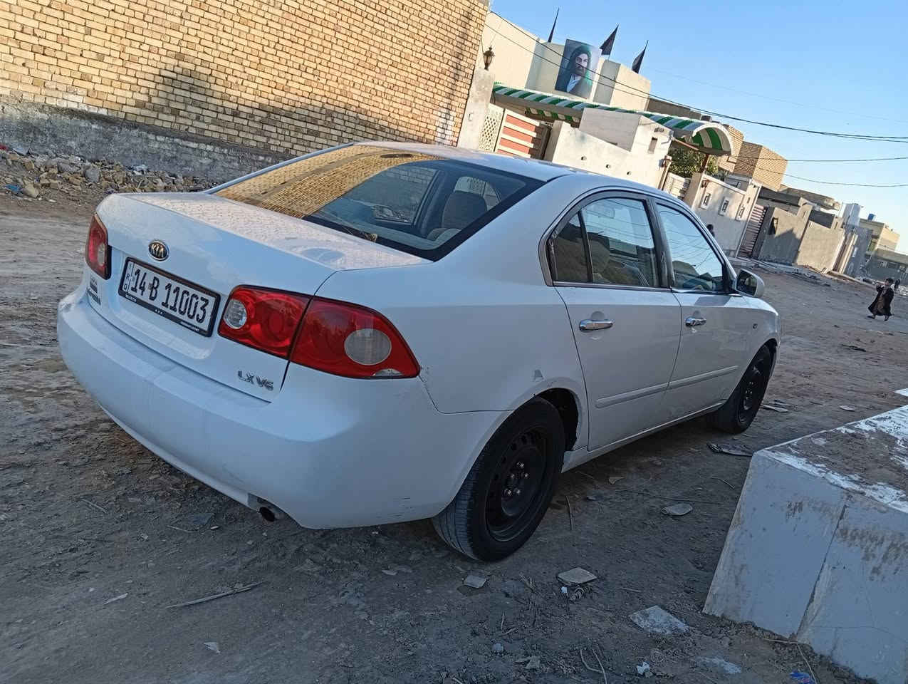 سلام عليكم
سيارة اوبتيما موديل ٢٠٠٦ خليجي محرك ٢٧٠٠ جديد و كير جديد رقم انكليزي تبديل بنيد و باب خلفي و بيها مكانات صبغ  بدون حادث تبريد شغال 
مكان السياره ناصرية مركز  
السعر ٨٥  للاستفسار.    ***********
